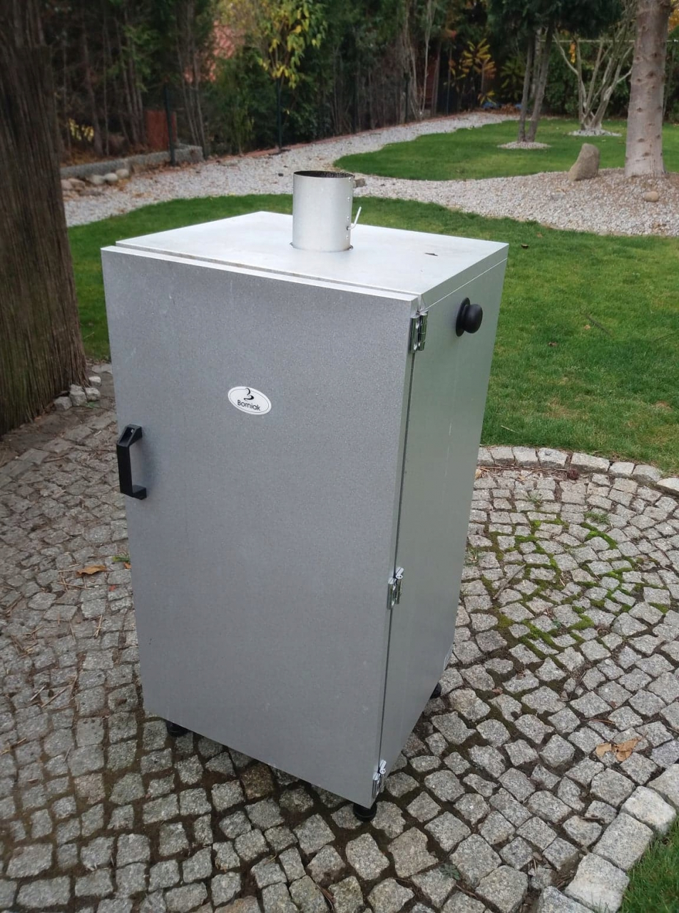 Можно не только коптить горячим и холодным способом, но и вялить продукт!