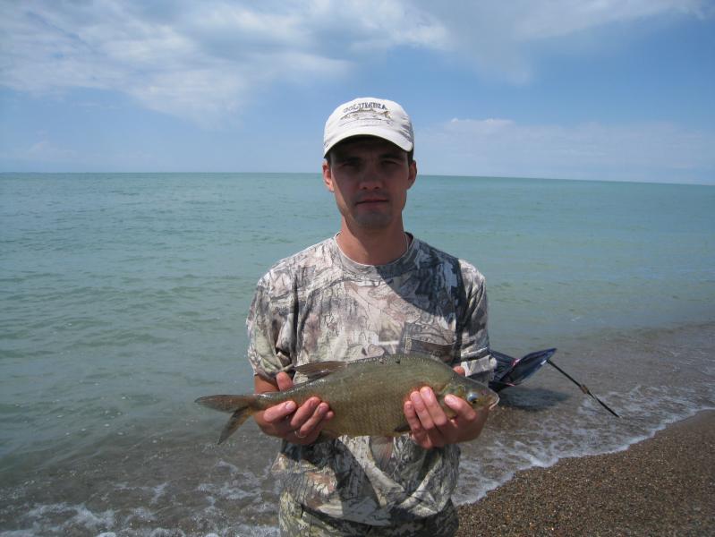 Лещ на капчагайском водохранилище